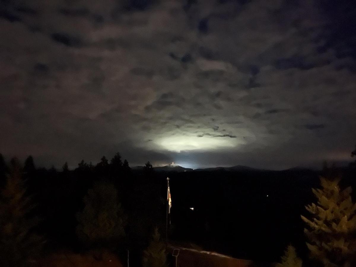 Cozy Home W/ Views From Heaven! Spokane Exterior foto